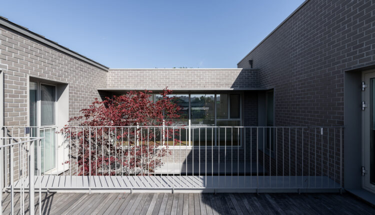 mlnp architects_Courtyard House11