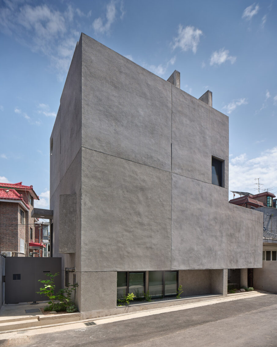 르 코르뷔지에의 빌라 사보아를 떠올려보다 '고안된 장식들 A Model of Sporadic Thoughts' - 브리크매거진 -  BRIQUE MAGAZINE, image size:905x1131